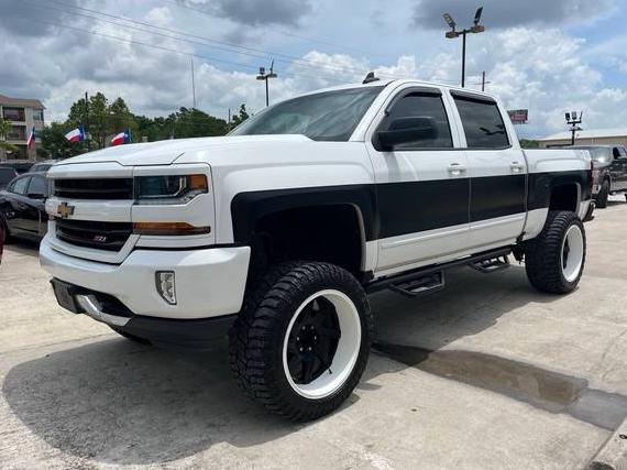 CHEVROLET SILVERADO 2018 3GCUKREC7JG395584 image