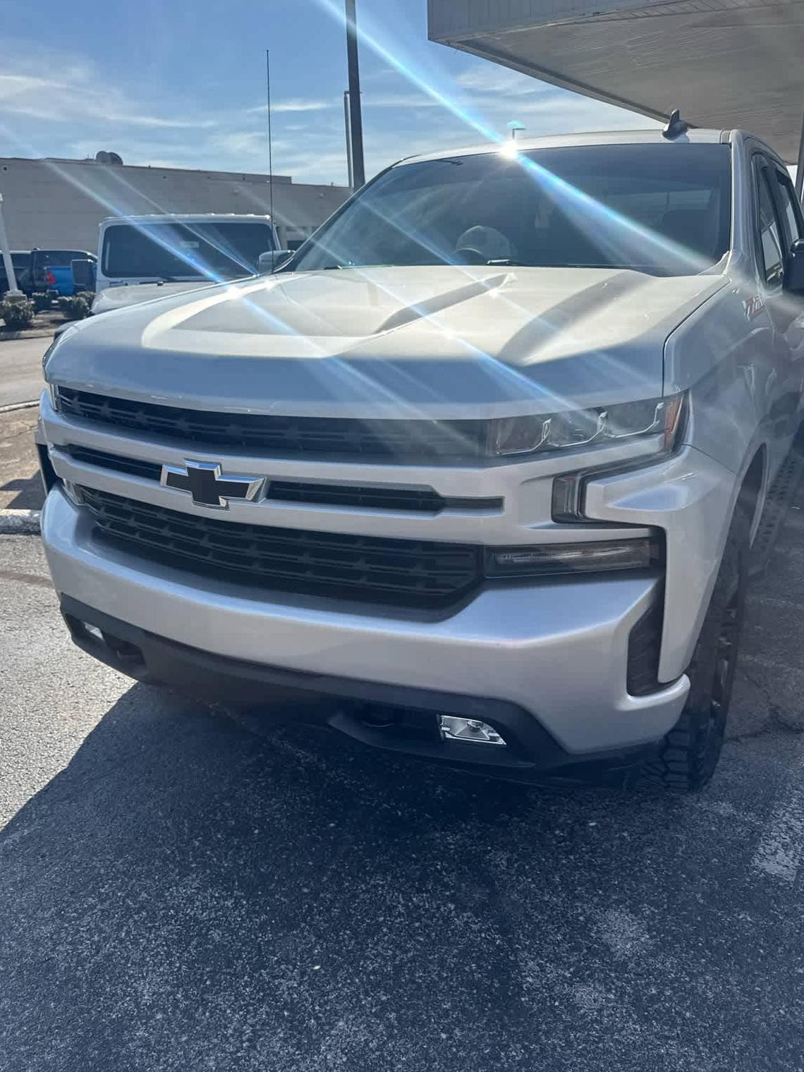 CHEVROLET SILVERADO 2021 1GCUYEEDXMZ411782 image