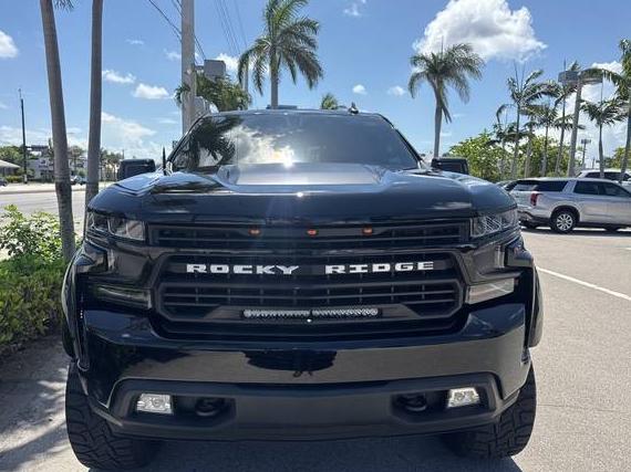 CHEVROLET SILVERADO 2021 1GCUYEELXMZ183208 image