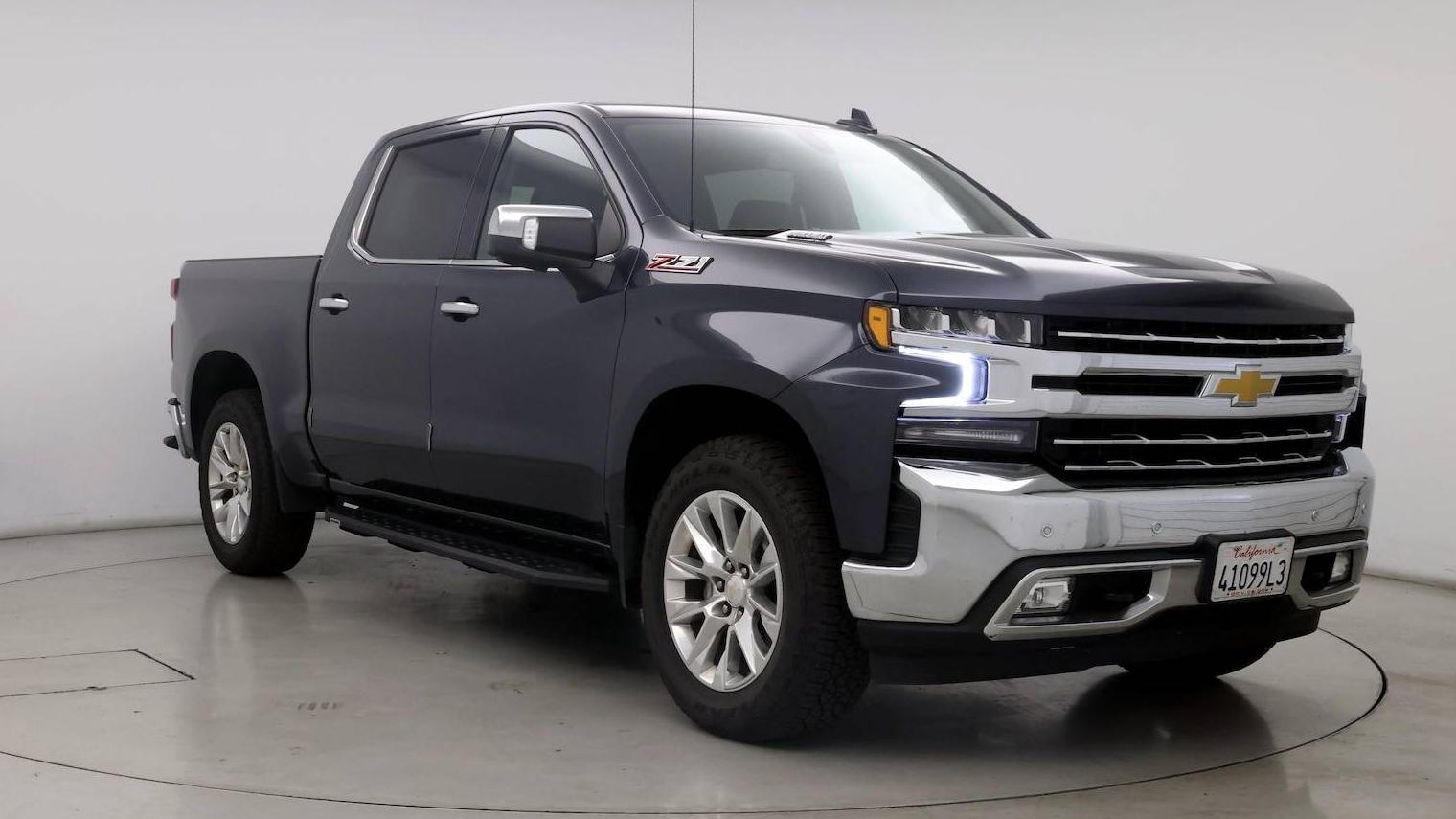 CHEVROLET SILVERADO 2021 1GCUYGET4MZ294901 image