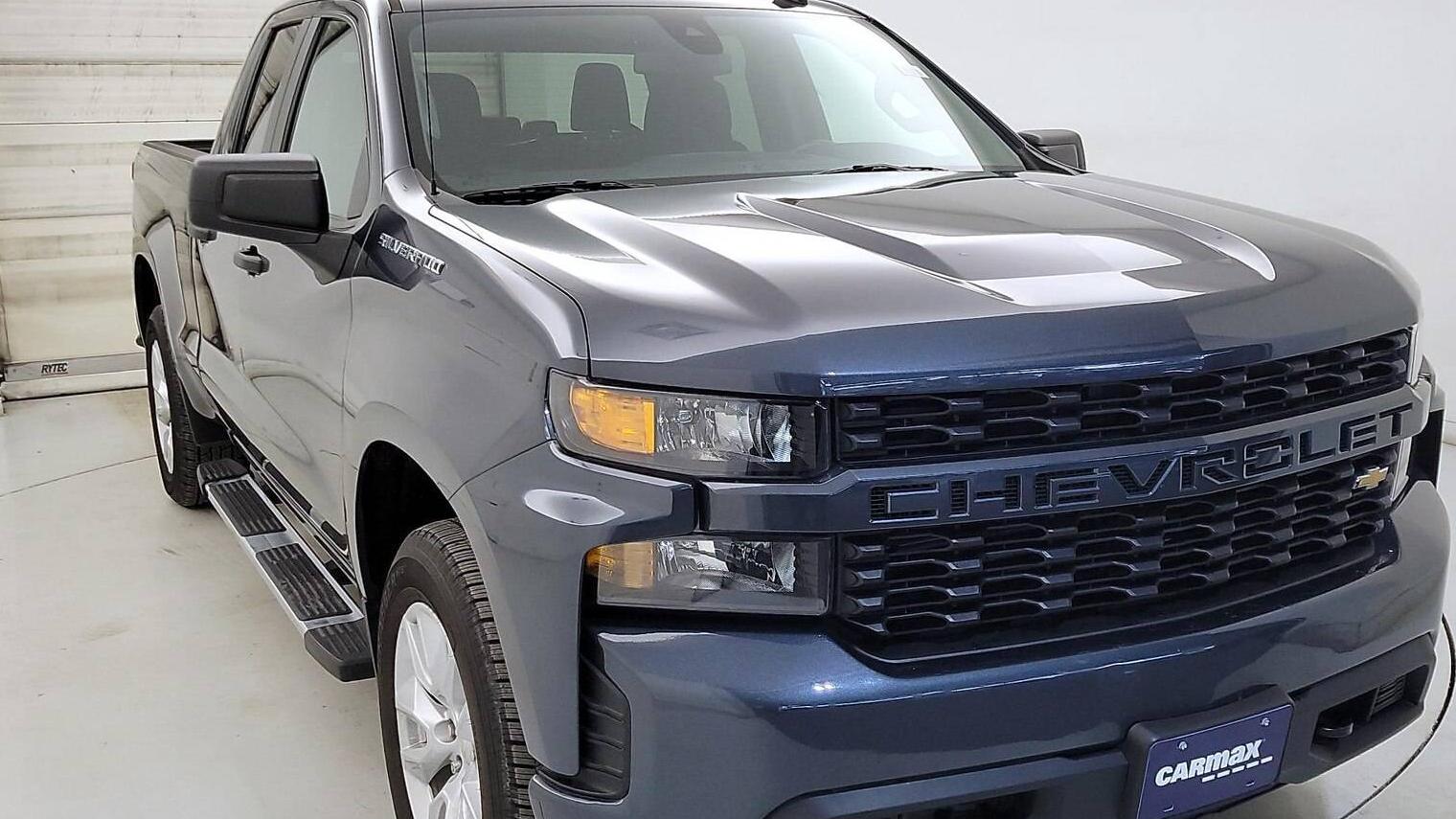 CHEVROLET SILVERADO 2021 1GCRYBEK2MZ381003 image