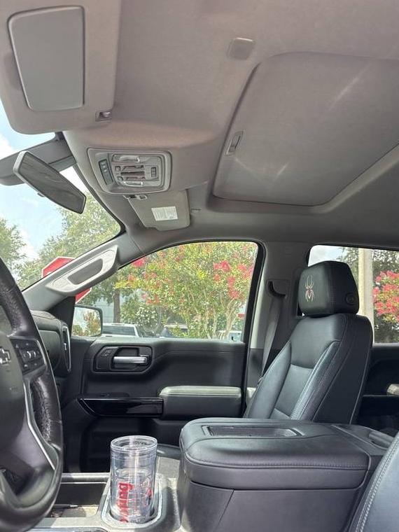 CHEVROLET SILVERADO 2021 1GCUYEEL2MZ216556 image