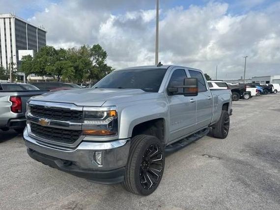 CHEVROLET SILVERADO 2017 3GCUKREC1HG356905 image