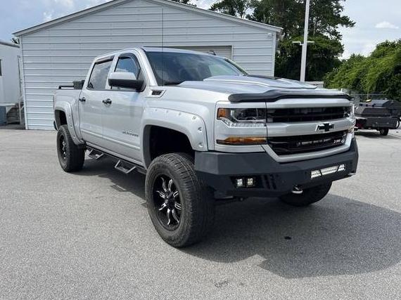 CHEVROLET SILVERADO 2017 3GCUKREC4HG150297 image