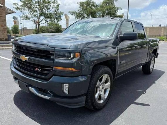 CHEVROLET SILVERADO 2017 3GCUKREC0HG262062 image