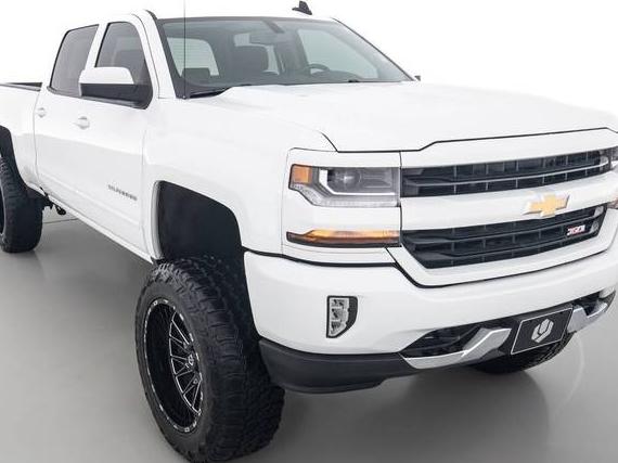 CHEVROLET SILVERADO 2017 1GCUKREC9HF137644 image