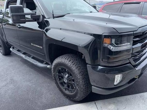 CHEVROLET SILVERADO 2017 3GCUKREC1HG108704 image