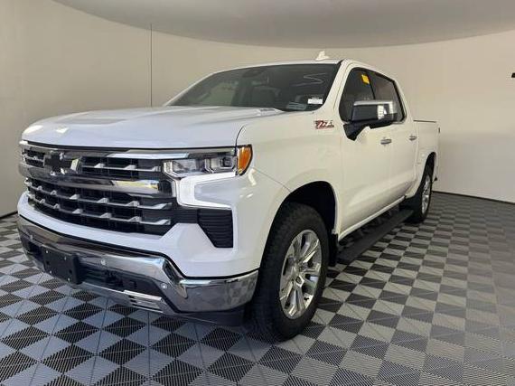 CHEVROLET SILVERADO 2024 1GCUDGE86RZ174791 image