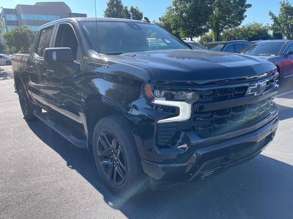 CHEVROLET SILVERADO 2024 1GCUDEE88RZ105749 image