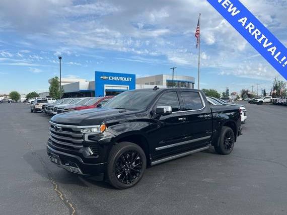 CHEVROLET SILVERADO 2024 1GCUDJE84RZ355305 image