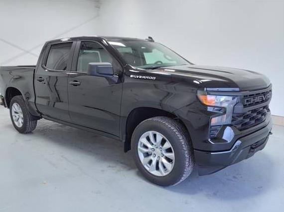 CHEVROLET SILVERADO 2024 1GCPABEK2RZ192869 image