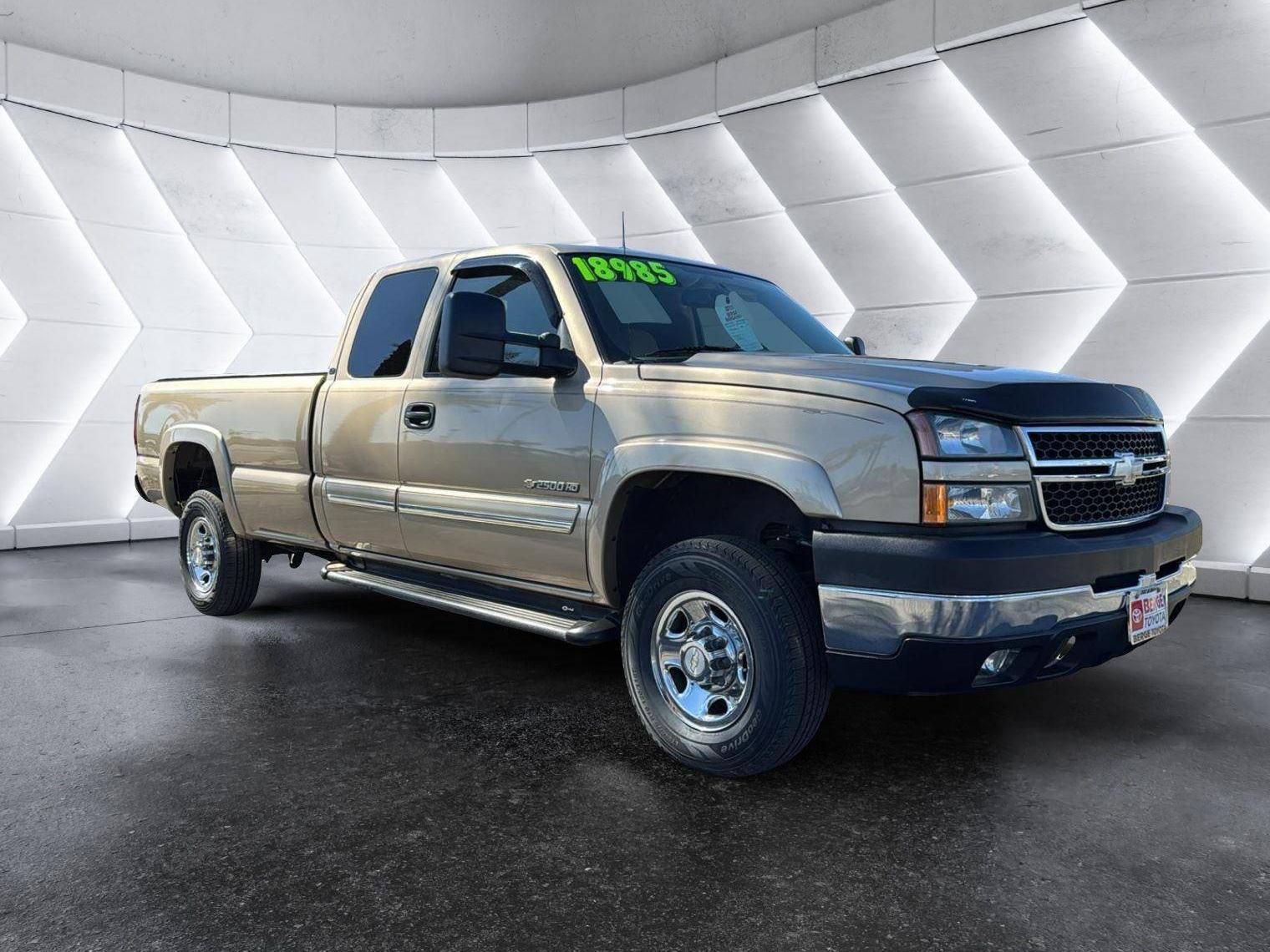 CHEVROLET SILVERADO 2006 1GCHC29G06E152975 image