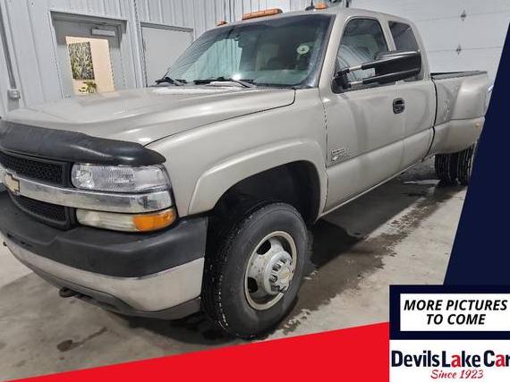 CHEVROLET SILVERADO 2002 1GCJK39182E262155 image CHEVROLET SILVERADO 2002 1GCJK39182E262155 image