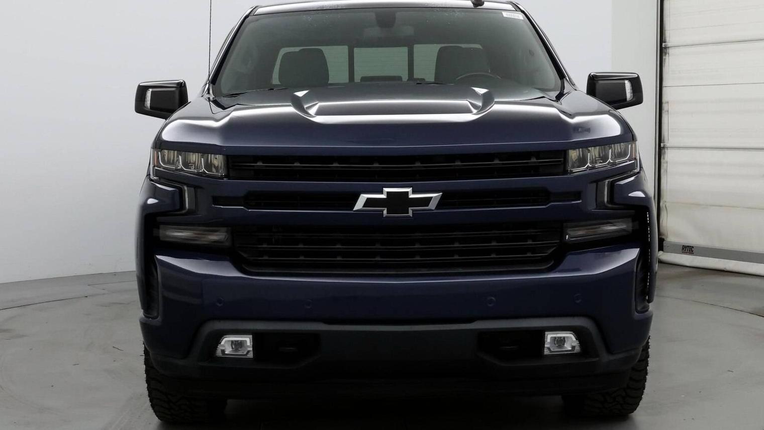 CHEVROLET SILVERADO 2020 1GCUYEEDXLZ256455 image