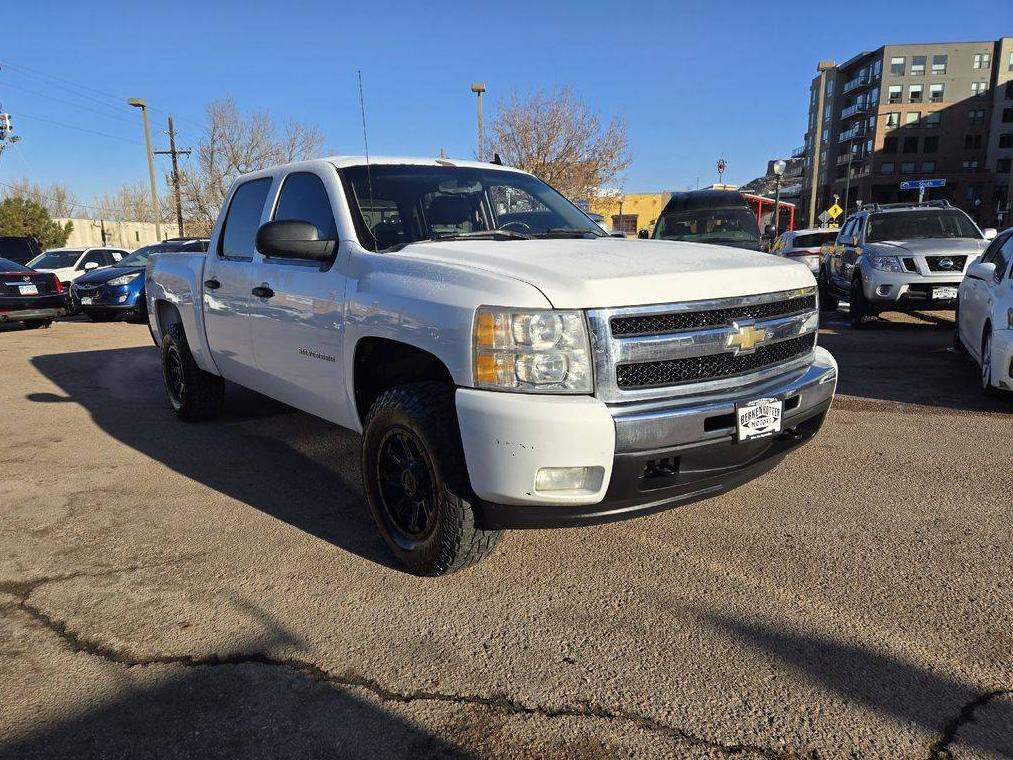 CHEVROLET SILVERADO 2011 3GCPKSE32BG272412 image