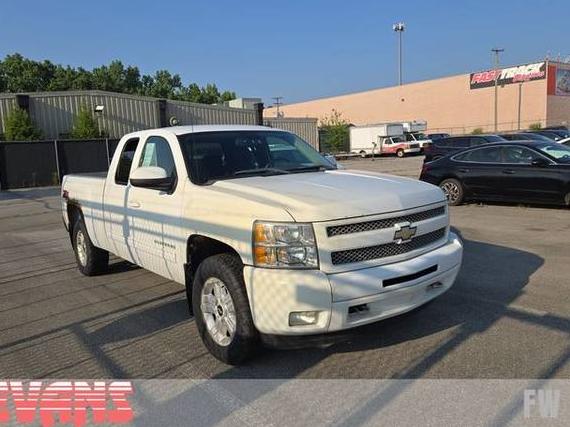 CHEVROLET SILVERADO 2011 1GCRKSE34BZ137473 image