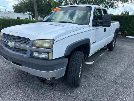 CHEVROLET SILVERADO 2003 1GCHC29G83E110839 image