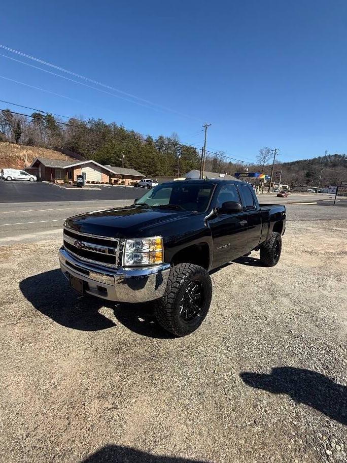 CHEVROLET SILVERADO 2013 1GCRKSEA1DZ231053 image