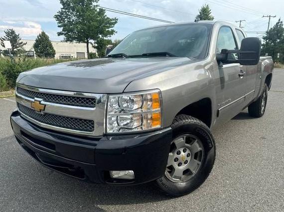 CHEVROLET SILVERADO 2013 1GCRKSE73DZ312060 image