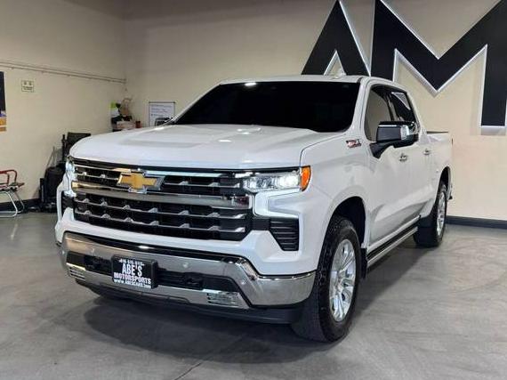 CHEVROLET SILVERADO 2022 1GCUDGED1NZ565841 image