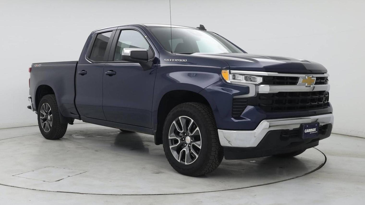 CHEVROLET SILVERADO 2022 1GCRDKEK2NZ621938 image