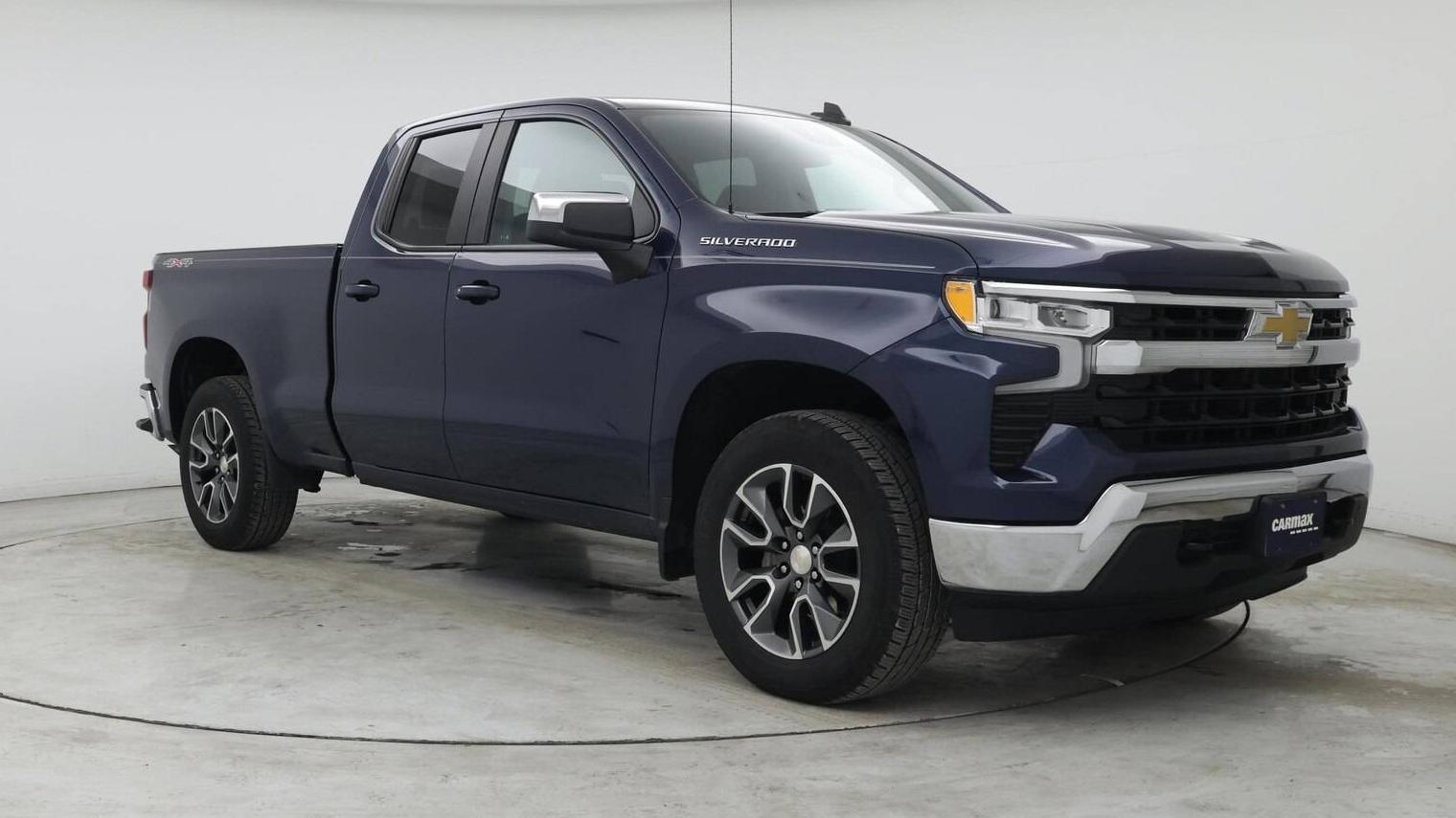 CHEVROLET SILVERADO 2022 1GCRDKEK2NZ511164 image