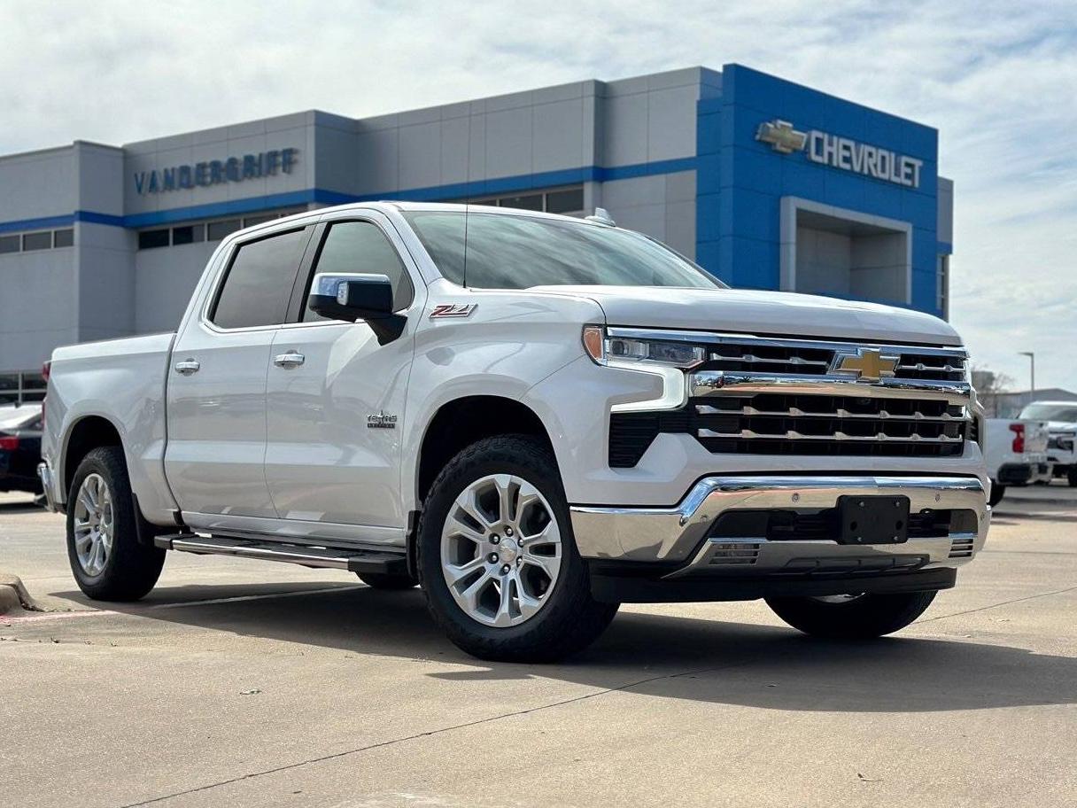 CHEVROLET SILVERADO 2022 1GCUDGED1NZ560218 image