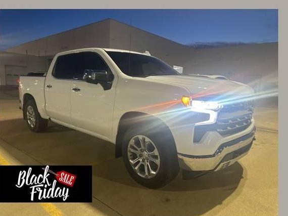 CHEVROLET SILVERADO 2025 1GCUKGE86SZ158327 image CHEVROLET SILVERADO 2025 1GCUKGE86SZ158327 image