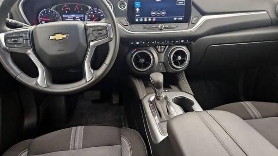 CHEVROLET BLAZER 2023 3GNKBCR4XPS186439 image
