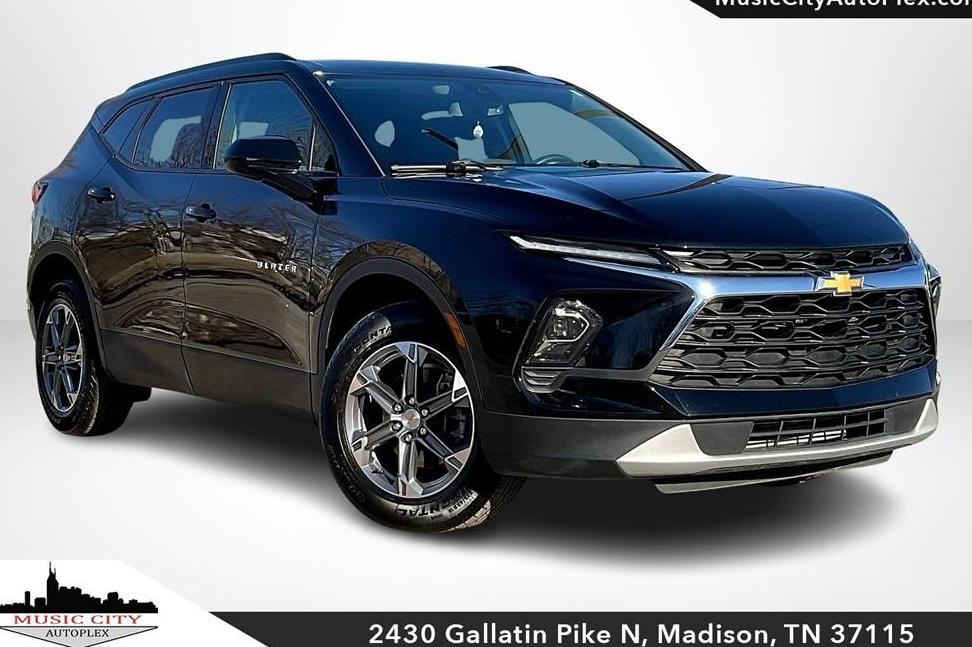 CHEVROLET BLAZER 2023 3GNKBCR46PS172344 image