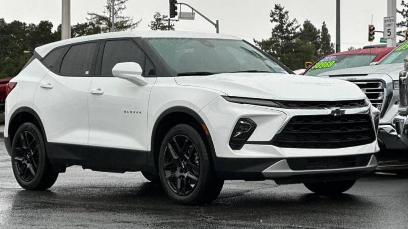 CHEVROLET BLAZER 2023 3GNKBCR41PS120880 image