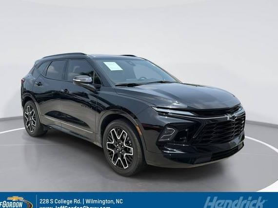 CHEVROLET BLAZER 2023 3GNKBKRS5PS199401 image