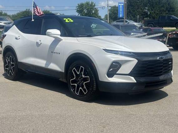 CHEVROLET BLAZER 2023 3GNKBKRS2PS158790 image