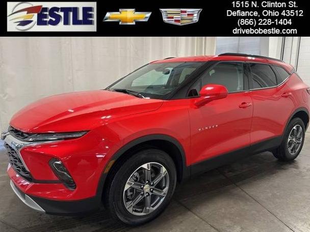 CHEVROLET BLAZER 2023 3GNKBCR47PS137361 image