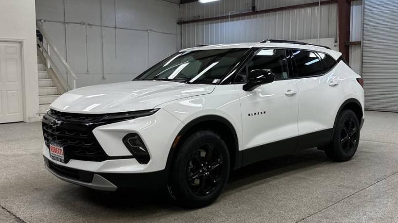 CHEVROLET BLAZER 2023 3GNKBCR42PS128454 image