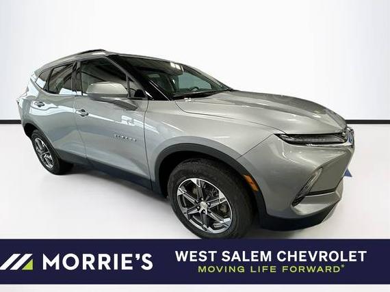 CHEVROLET BLAZER 2023 3GNKBHR41PS139278 image
