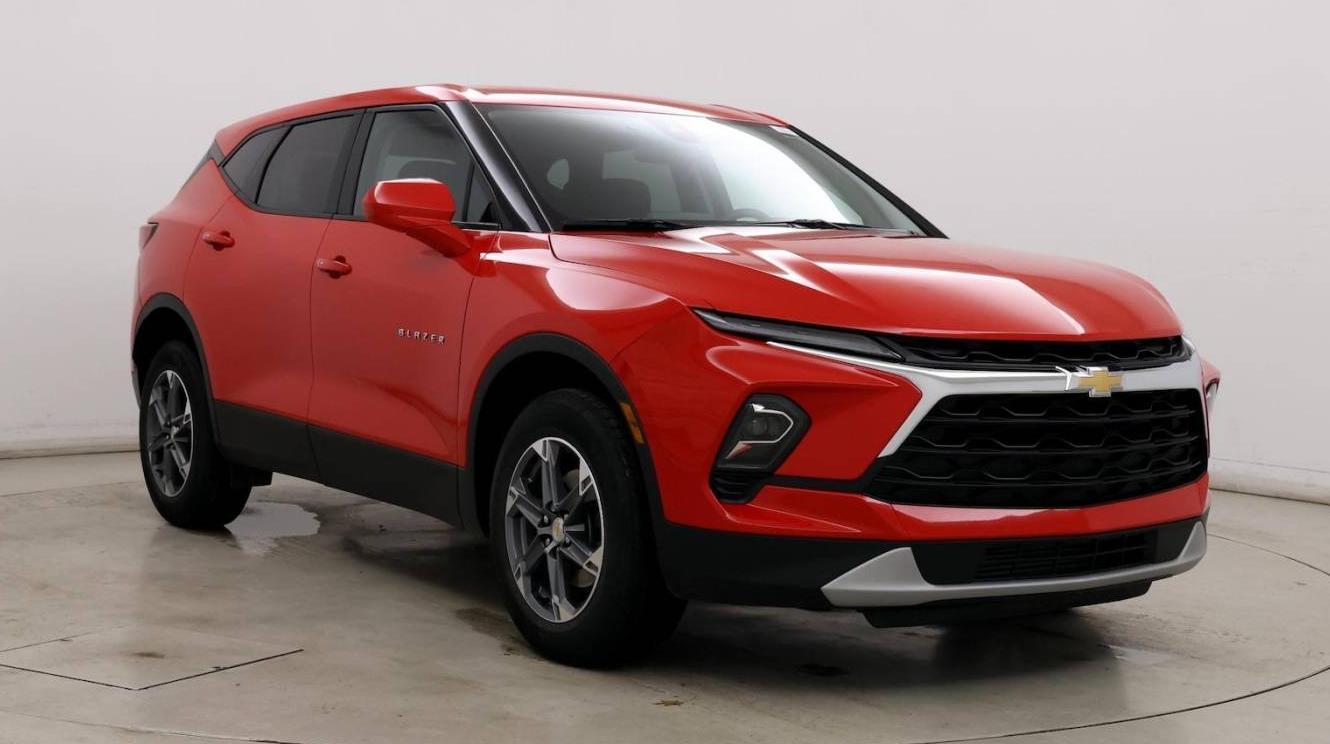 CHEVROLET BLAZER 2023 3GNKBCR40PS101639 image