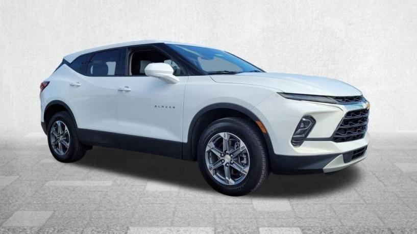 CHEVROLET BLAZER 2023 3GNKBCR43PS141875 image