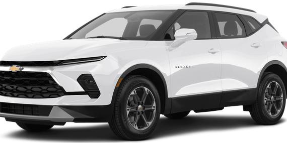 CHEVROLET BLAZER 2023 3GNKBCR43PS204618 image