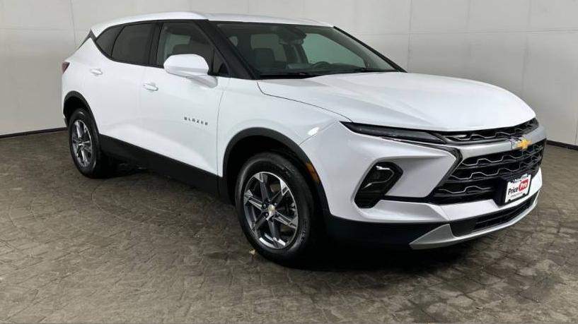 CHEVROLET BLAZER 2023 3GNKBCR43PS181664 image