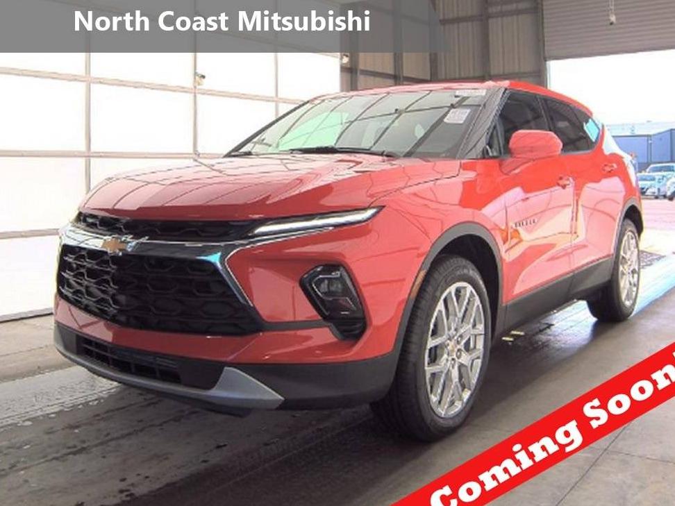 CHEVROLET BLAZER 2023 3GNKBCR42PS160367 image