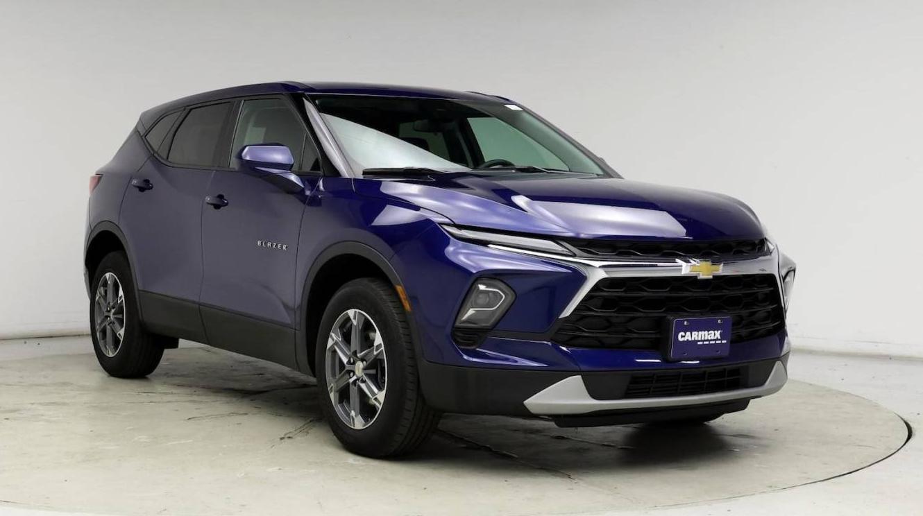 CHEVROLET BLAZER 2023 3GNKBHR41PS102411 image