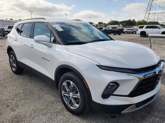 CHEVROLET BLAZER 2023 3GNKBCR45PS222750 image