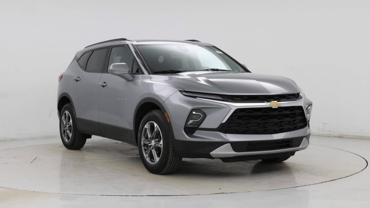 CHEVROLET BLAZER 2023 3GNKBCR48PS124392 image