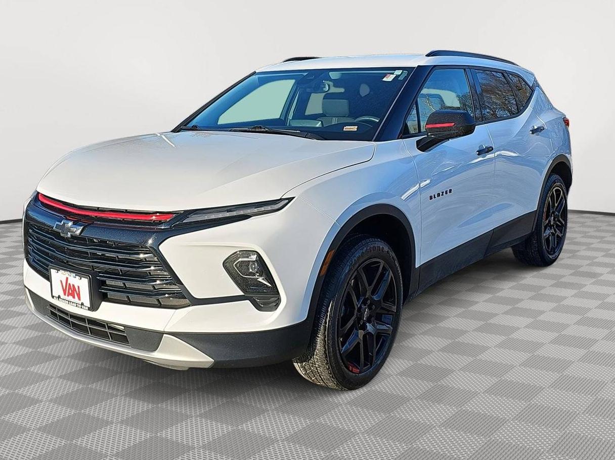 CHEVROLET BLAZER 2023 3GNKBCR42PS211091 image