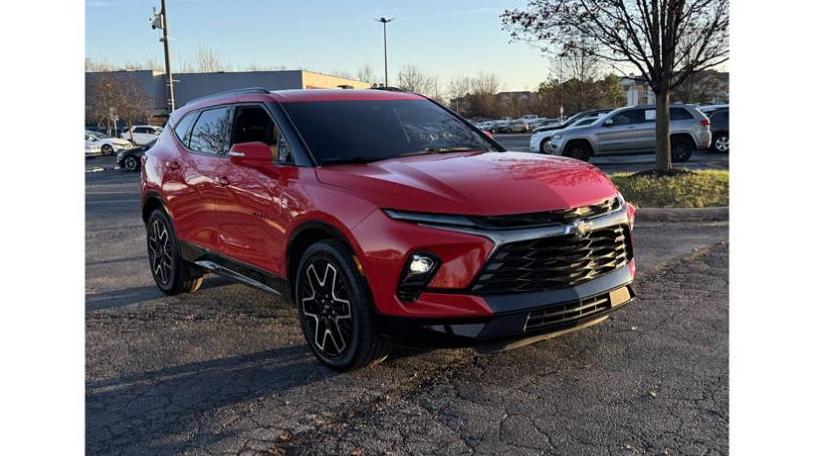 CHEVROLET BLAZER 2023 3GNKBERS6PS103700 image