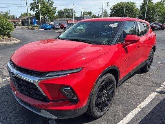 CHEVROLET BLAZER 2023 3GNKBCR43PS159695 image