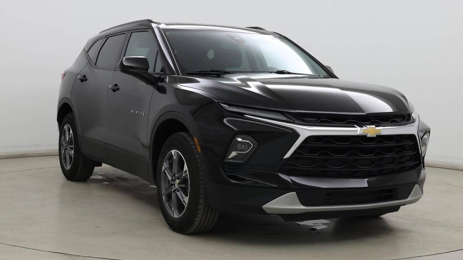 CHEVROLET BLAZER 2023 3GNKBCR41PS130616 image