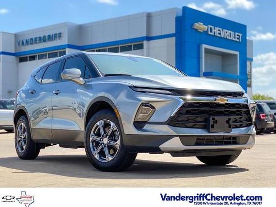 CHEVROLET BLAZER 2023 3GNKBCR44PS228720 image
