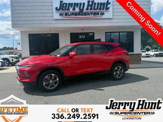 CHEVROLET BLAZER 2023 3GNKBCR41PS219182 image